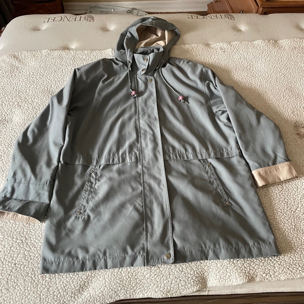 Lightweight coat w/hood, light blue, size medium